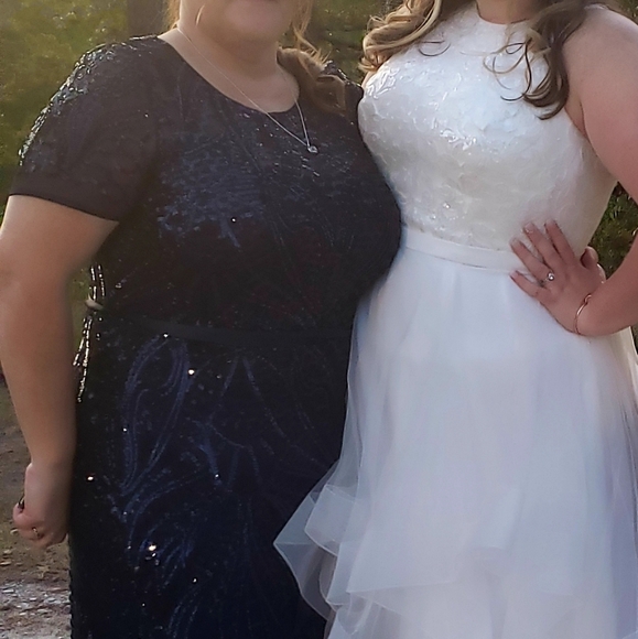 Formal/MOB/MOG - Picture 3 of 4